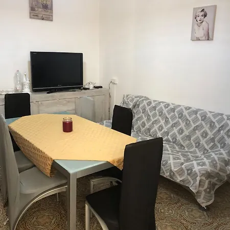 Lido San Giovanni Via Savonarola 37f Holiday home *