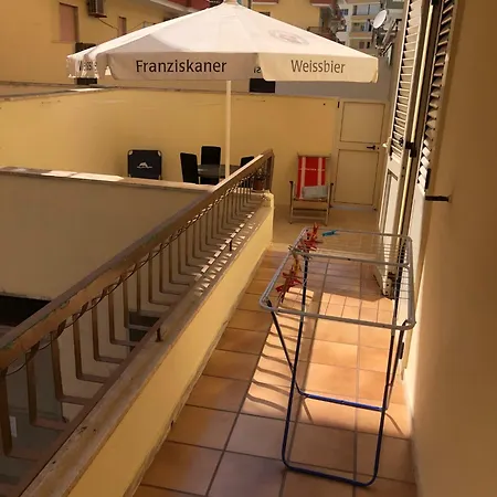 Holiday home Lido San Giovanni Via Savonarola 37f *